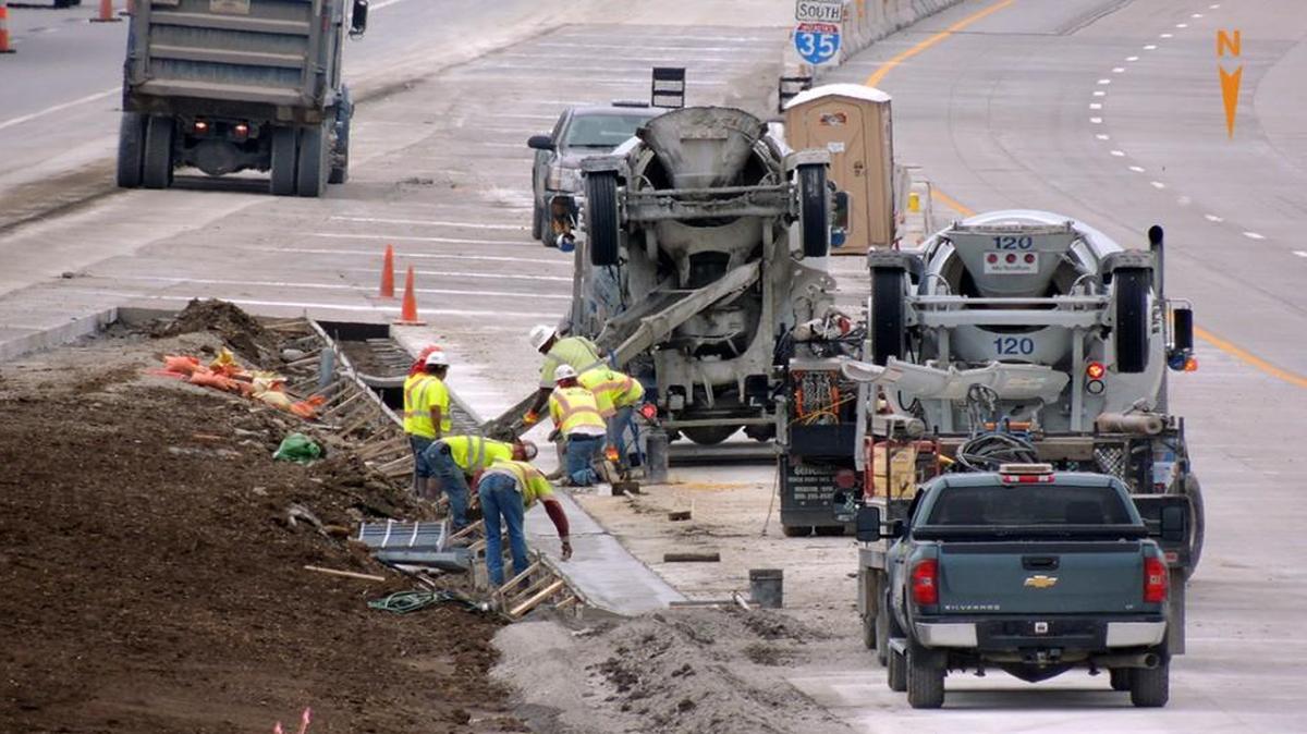 Closures are scheduled along Interstate 35 this week for the Johnson County Gateway project.