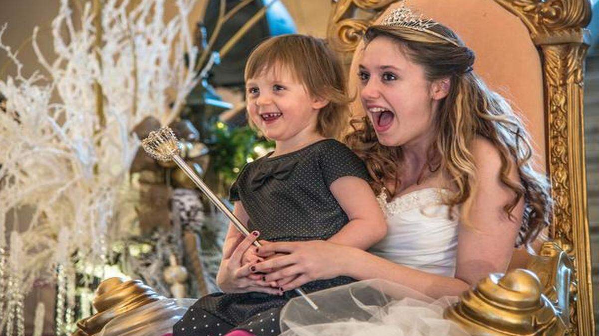 
There was plenty of magical fun to go around Sunday as this year’s Fairy Princesses made their last appearance of the season. Four-year-old Lennon Kube had her picture taken with Fairy Princess MaKenna at the Kansas City Museum’s Corinthian Hall. The Fairy Princess saw visitors at the Northland’s Zona Rosa earlier in the season and at Corinthian Hall for the first three weekends in December.
