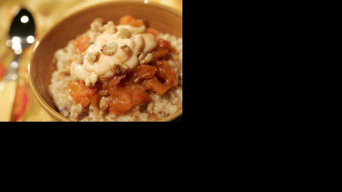 
Steel-cut oatmeal made in a slow cooker offers more nutrition than instant oatmeal. This peachy version introduces soluble fiber into your breakfast.
