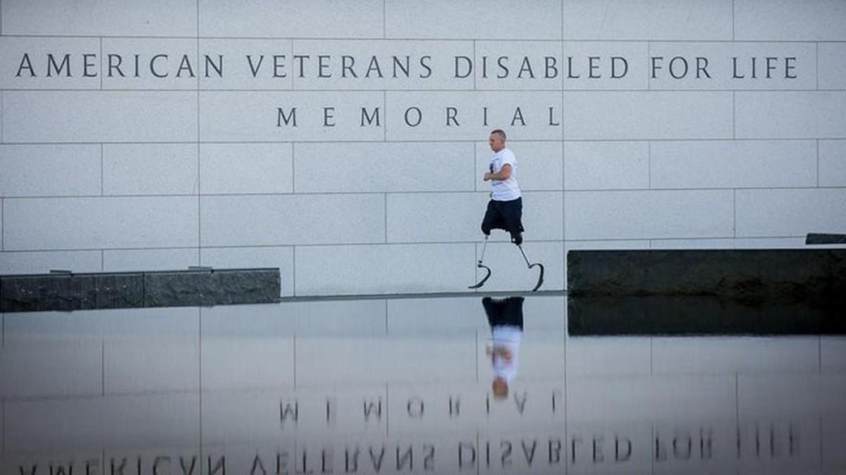 Rob Jones, a double amputee Marine veteran, is running a marathon in KC as part of his 31 marathons in 31 days to raise funds for wounded vets.