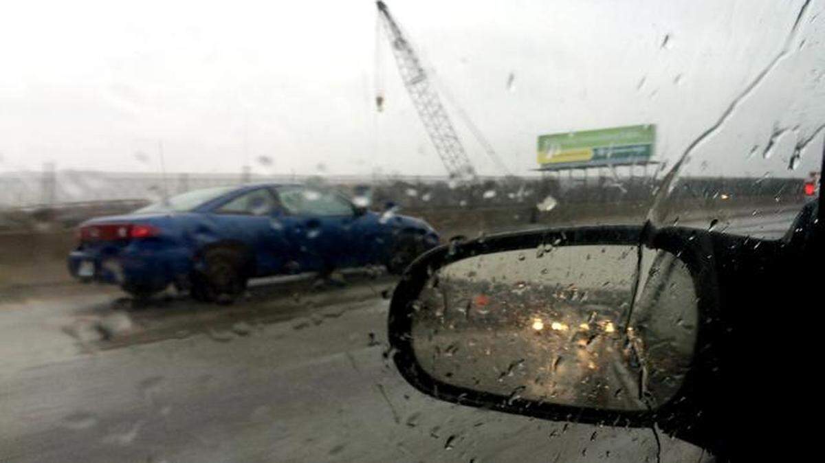 
Freezing rain was falling Wednesday morning near Interstate 70 and Manchester Trafficway.
