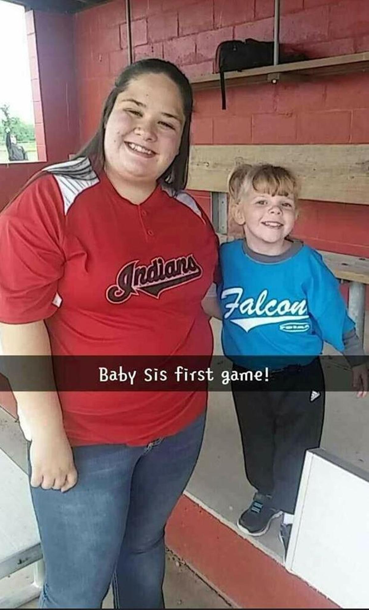 Jennifer Norris’ daughters Ashley Norris (left) and Lily Veach.
