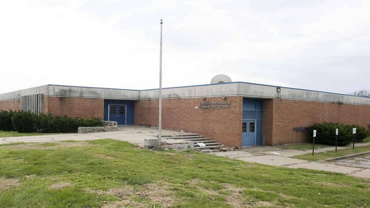 The closed Franklin Elementary School at 3400 Highland Ave. will be open for inspection for a brief time on April 19.