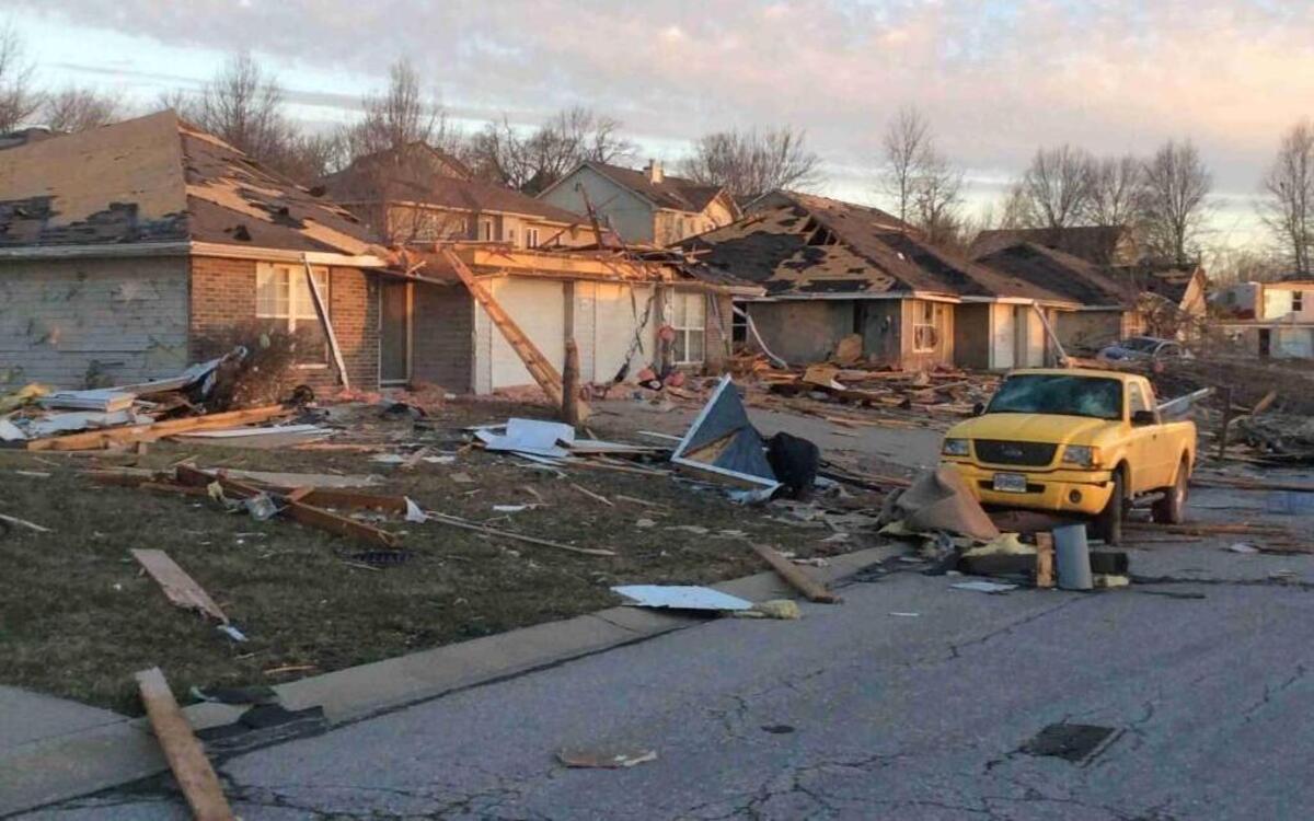 B&B Theatres will donate proceeds of showings of “Twister” to the Oak Grove Disaster Relief Fund to aid victims of Monday’s tornado. The local theater chain was showing the movie soon after the death of star Bill Paxton.