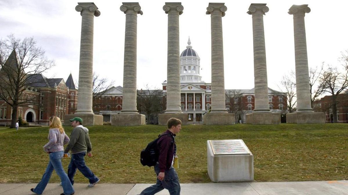University of Missouri officials expect an entering class of fewer than 5,000 students this fall on the Columbia campus, the fewest since fall 2006.