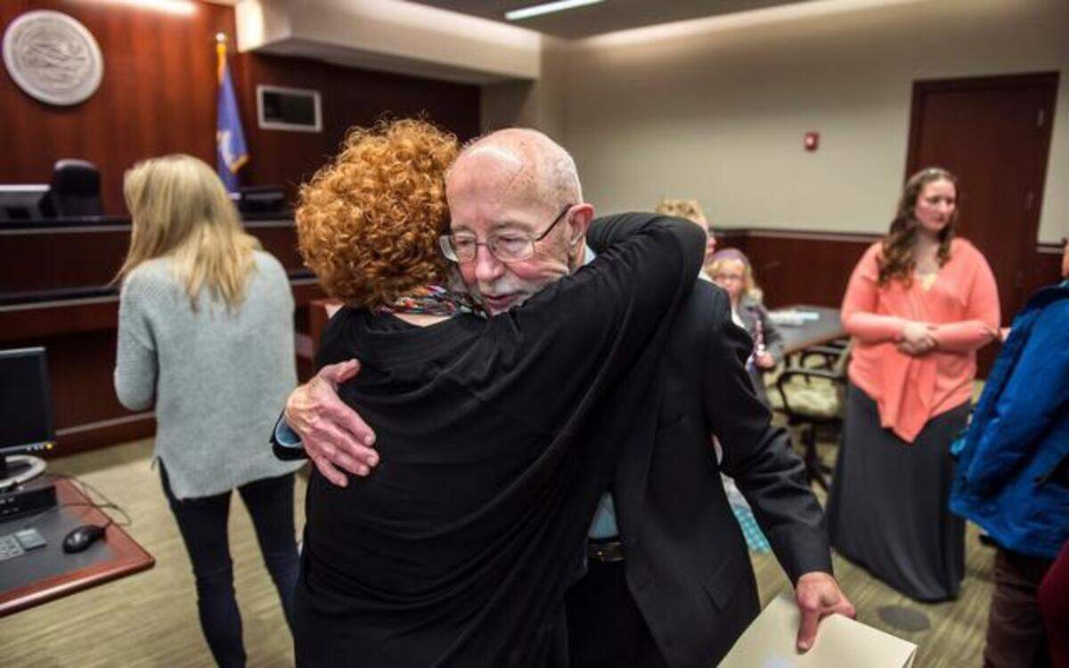 
Gene Balloun got a hug Monday from former colleague Melissa Taylor Standridge, a judge on the Kansas Court of Appeals. 
