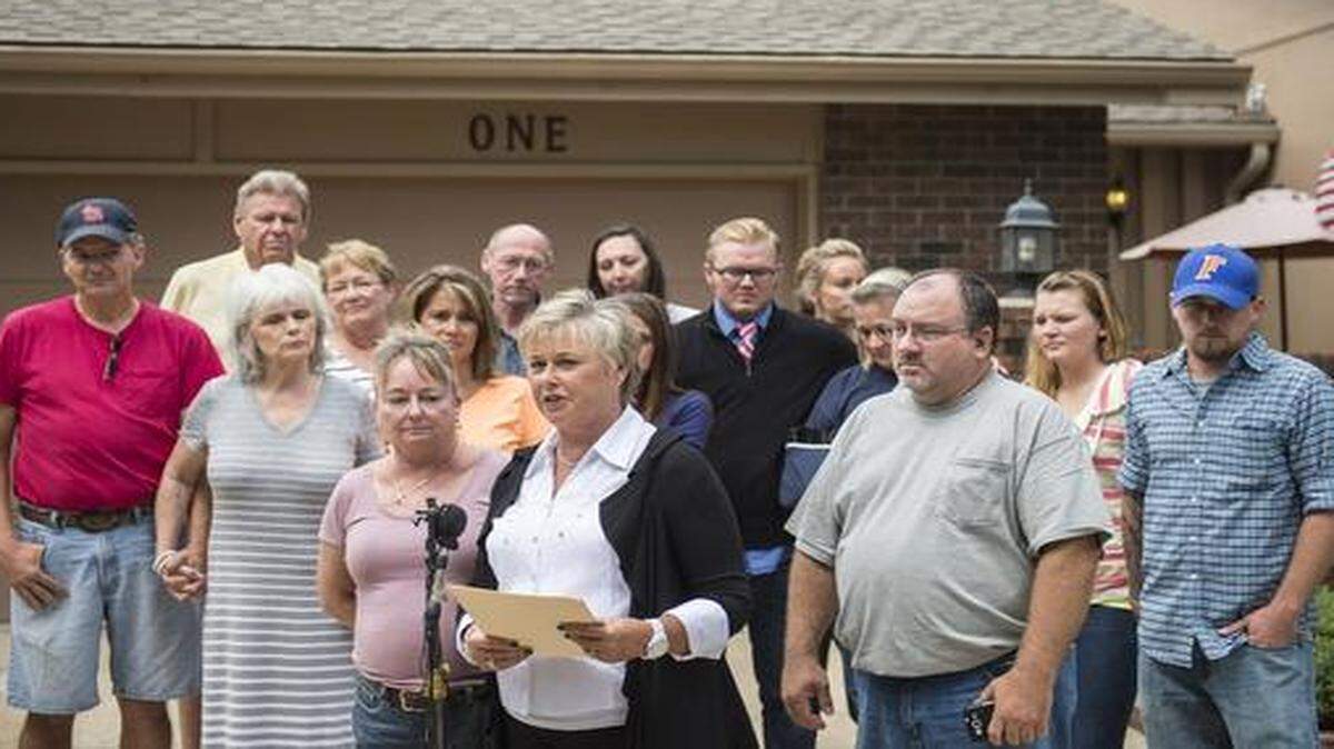 
Family members of George and Ann Taylor gave a statement about their condition after the severe beating the couple suffered on Tuesday at their south Kansas City, Mo. home. The alleged assailant, Brandon B. Howell, is currently under arrest for stealing the couple's car and for an additional three homicides in the Woodbridge neighborhood. The Taylor family gave a statement without providing their names or taking questions.
