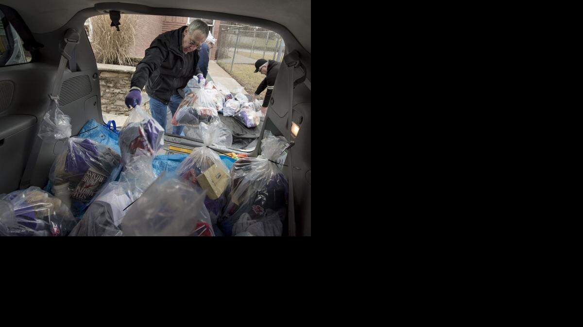 
Art Press and other members of Jewish War Veterans, Post 605, loaded holiday gift bags for veterans last week at Ohev Shalom.
