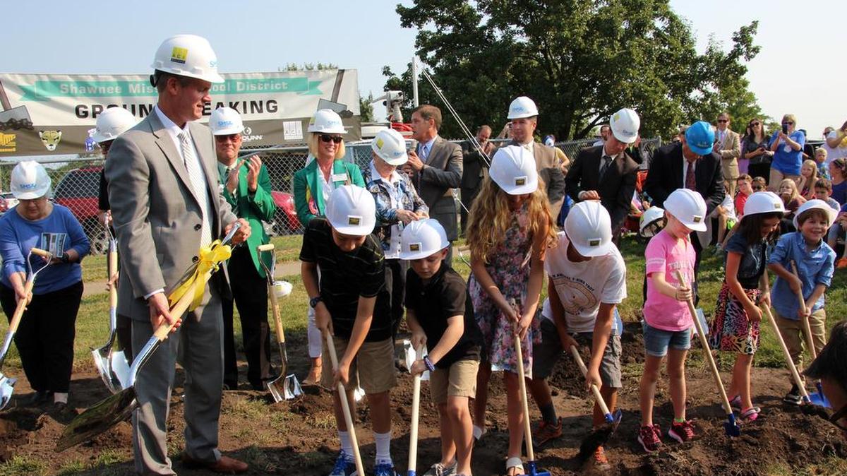 
Groundbreaking was held recently for Trailwood Elementary School in the Shawnee Mission School District.

