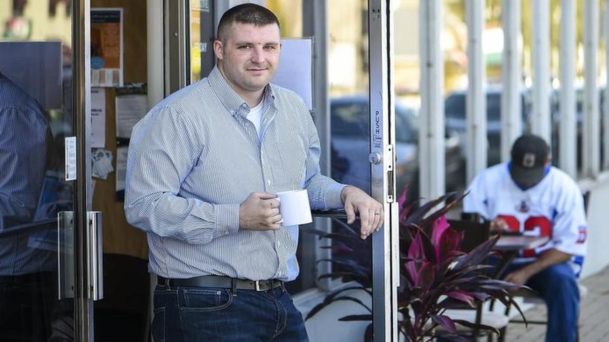 Hoping to honor veterans, Andrew Thornton earlier this opened the Downtown Coffee House at 11101 Johnson Drive in Shawnee. He’s a veteran of the Afghan war. .