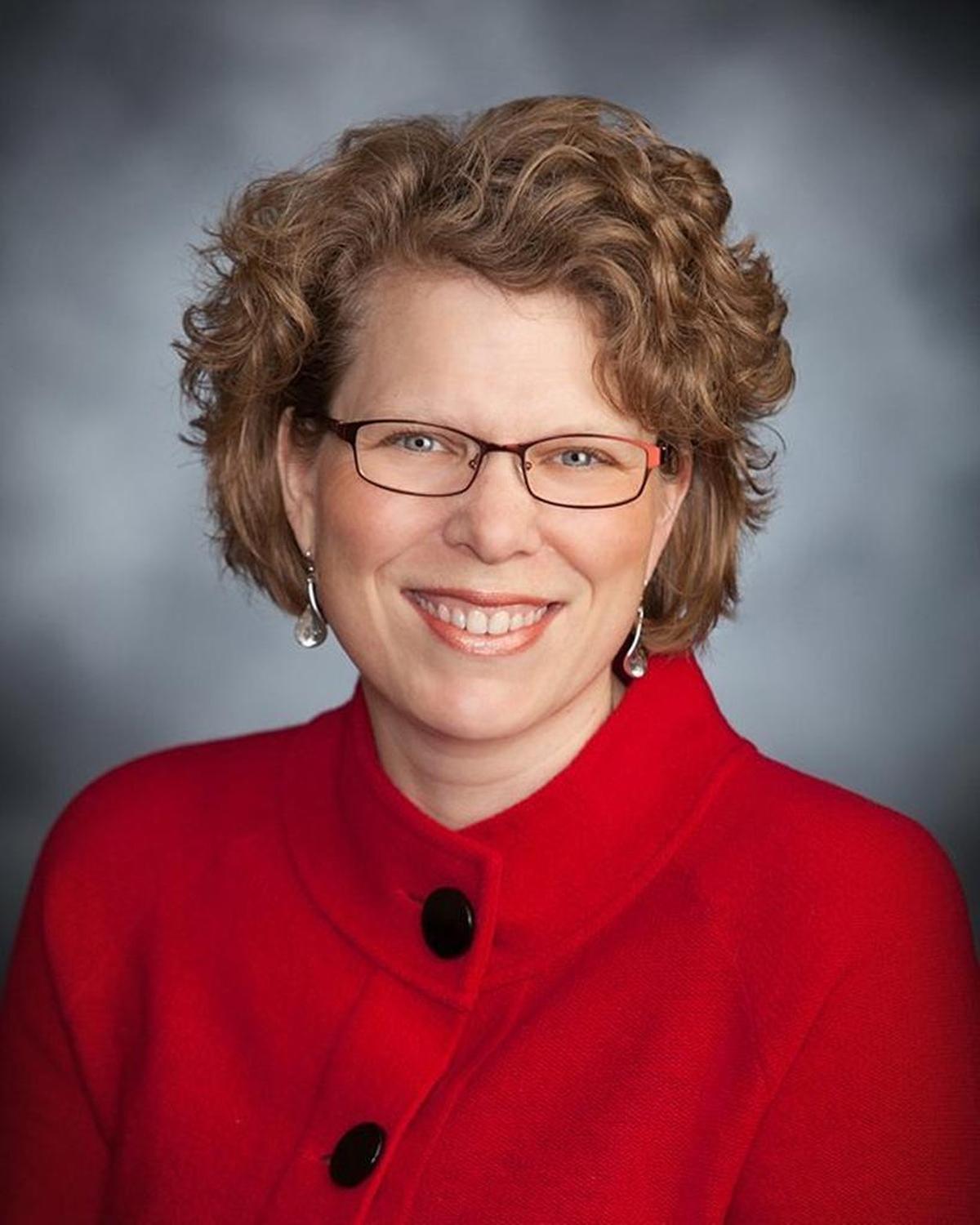 Dr. Elizabeth MacLeod Walls