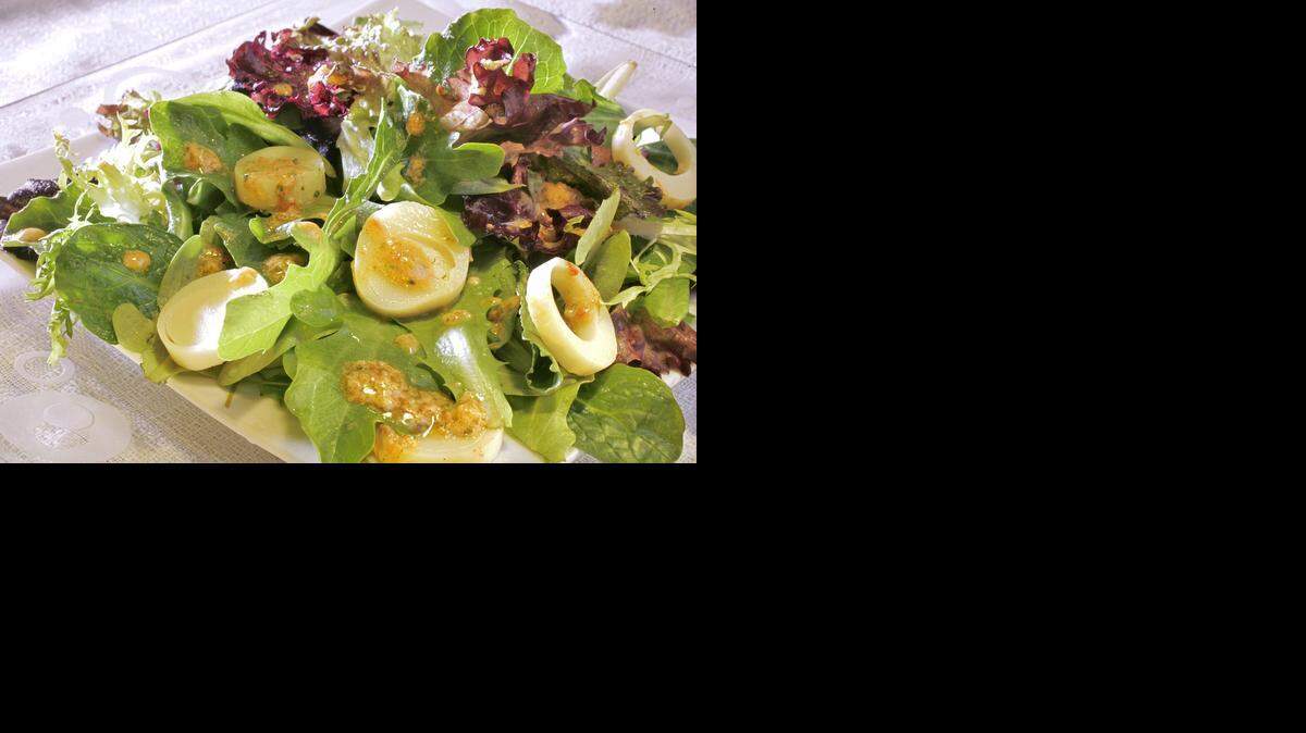 Hearts of palm salad with remoulade dressing is tasty and nutritious. <252><252>