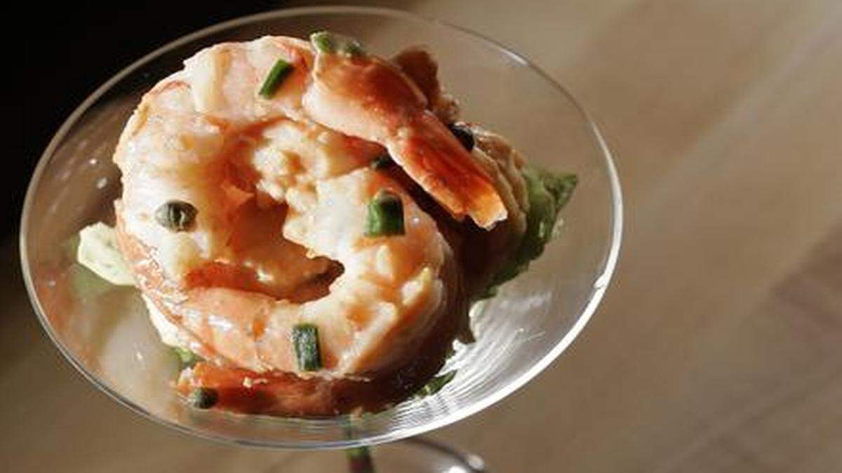 
Shrimp adds sophistication to a party menu without extra calories. Our Marinated Party Shrimp is kicked up a notch with horseradish.
