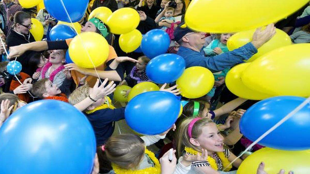 
Who doesn’t love a balloon drop? At Wonderscope, 5700 King St. Shawnee, it’s part of a kid-friendly event to celebrate the new year.


