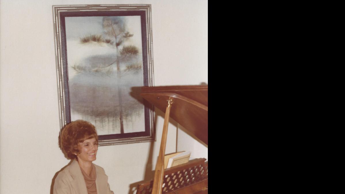 
Ramona Keenan at the piano
