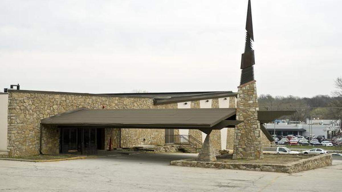 
The now-shuttered former King Louie West complex at 8788 Metcalf Ave. Overland Park
