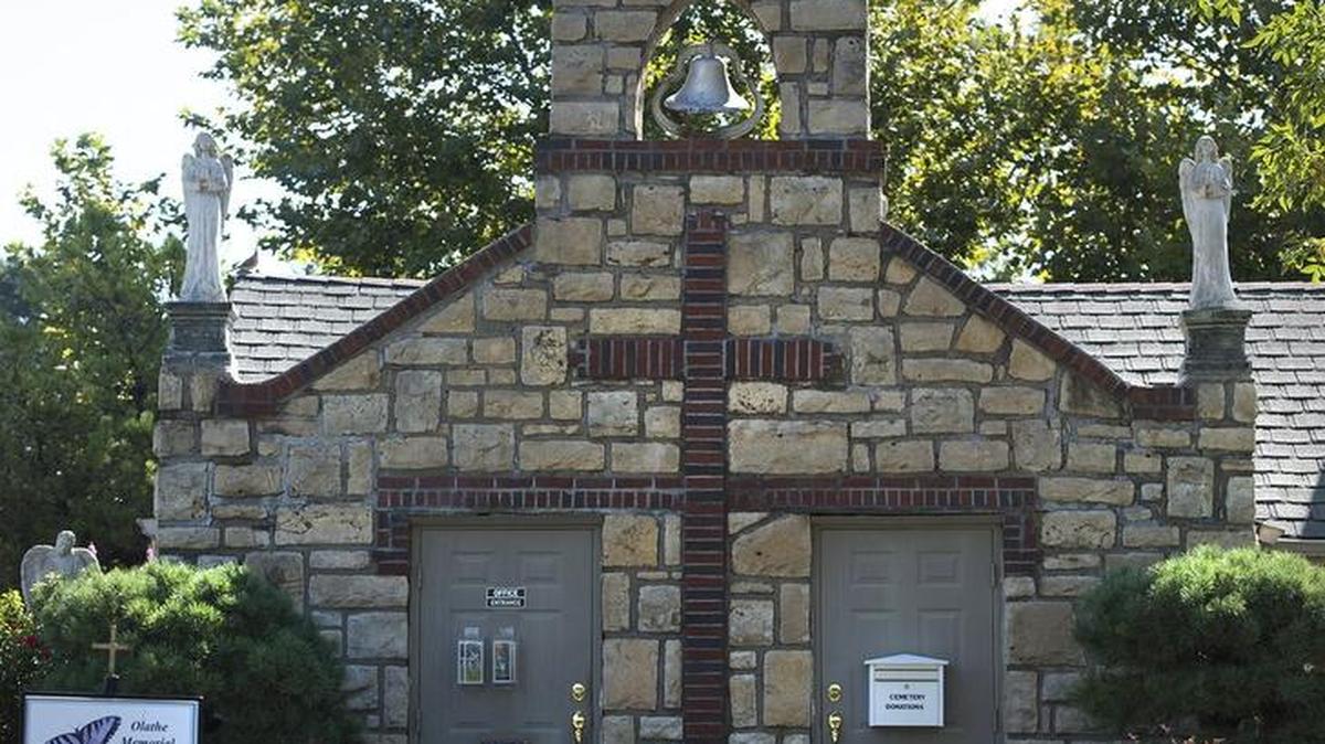 
The shelter house/chapel was a 1937 WPA project. It was renovated in 1984.


