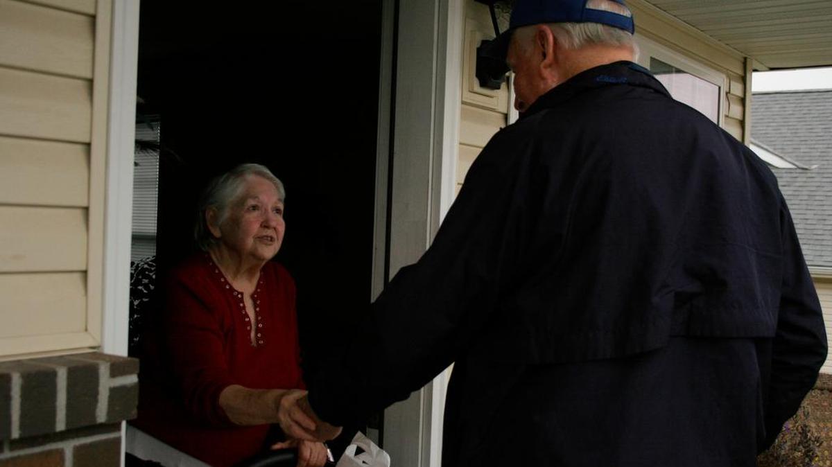 Mel Fischer had delivered meals for Meals on Wheels for 13 years. Among his usual stops was Norma Lee Feiden of DeSoto.