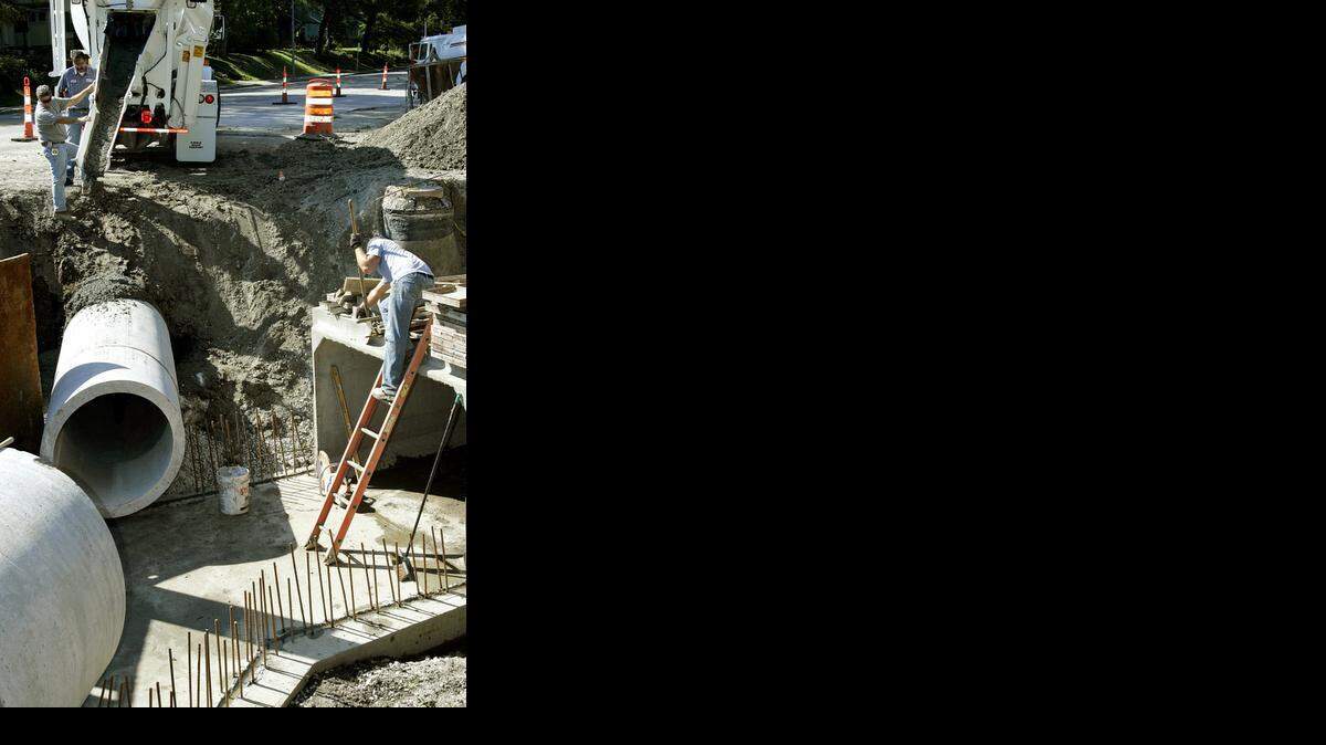 In this file photo, the Kansas City Water Department worked on sewer construction near Brookside Boulevard and Huntington Road.