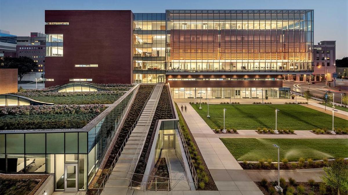 Work designing the Kansas University Medical Center Health Education Building has earned the Lee’s Summit based architecture team of Land3 Studio a Merit Award from The Prairie Gateway Chapter of the American Society of Landscape Architects.
