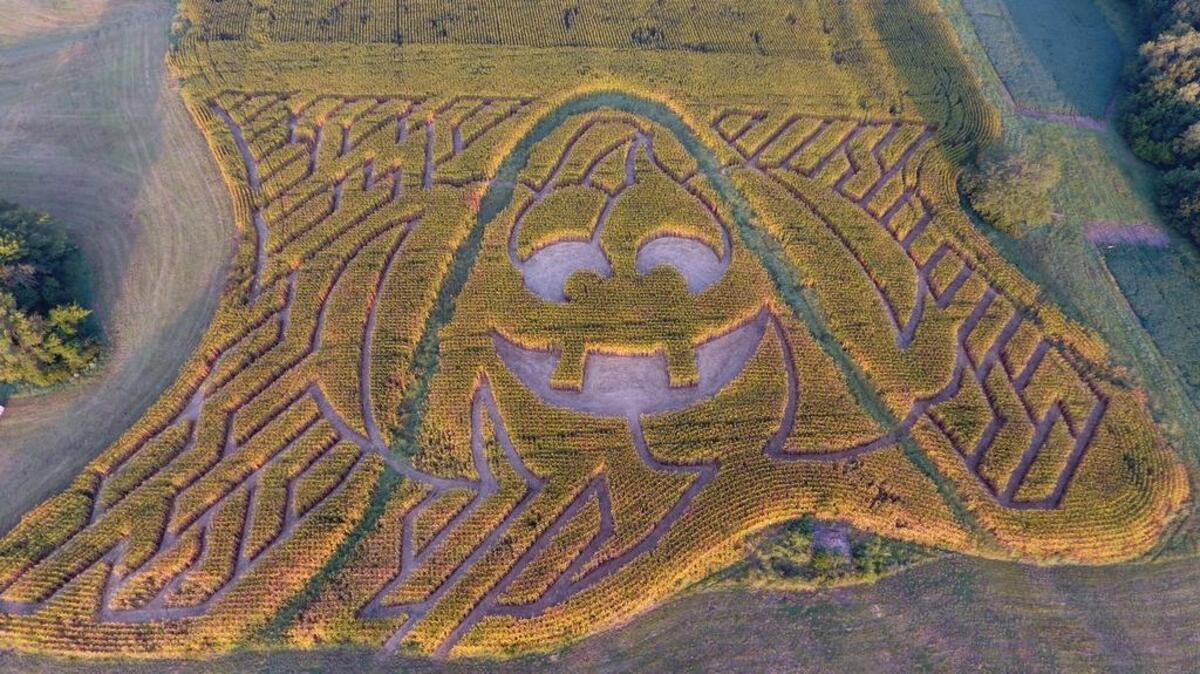 The Lee’s Summit Parks and Recreation Department is inviting the public to spend weekends in October at Sylvia Bailey Park, which has a six-acre corn maze.