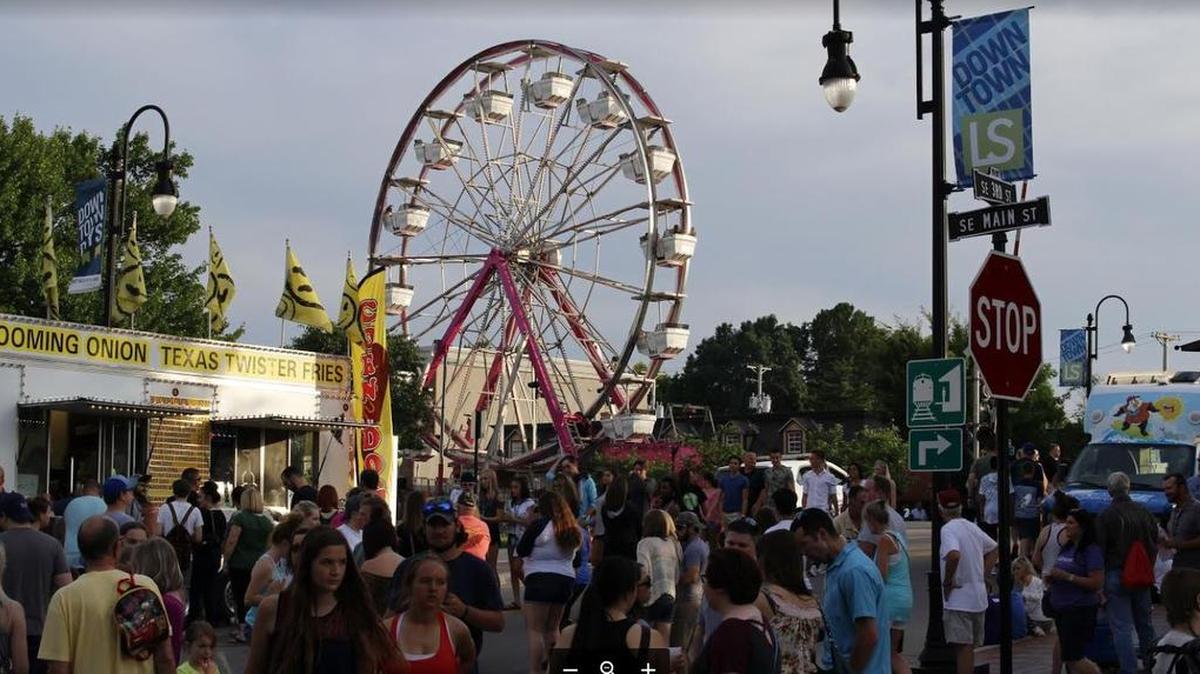 Lee’s Summit Downtown Days has been raising money for the Downtown Lee’s Summit Main Street organization for over 20 years. Proceeds for the event help fund other free activities for the community throughout the year