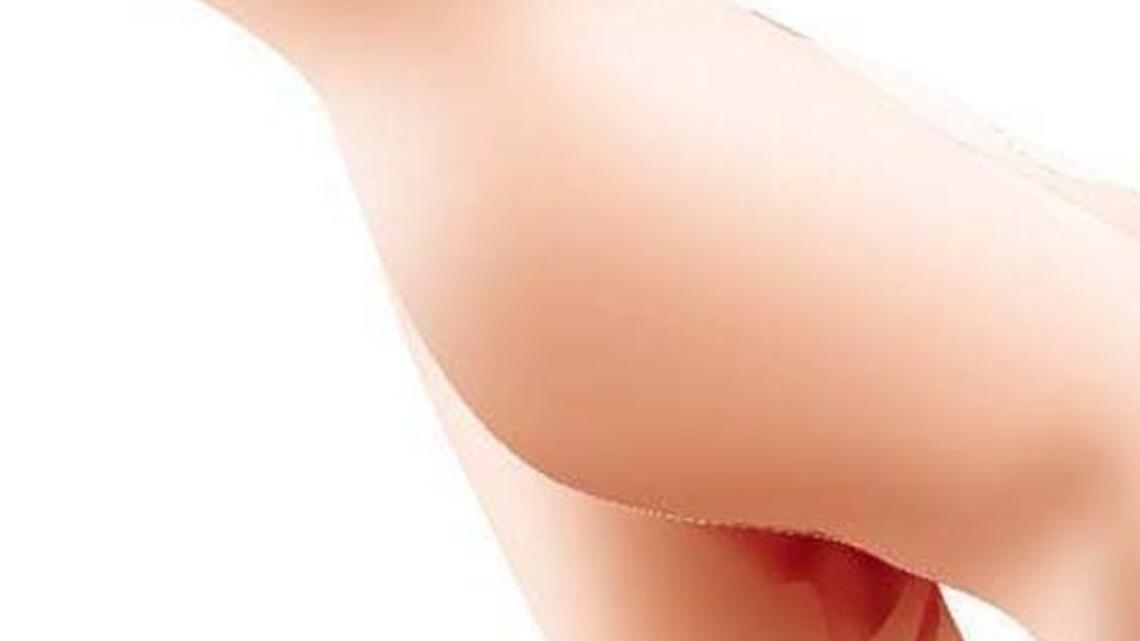 300 dpi 1 col x 2.5 in / 47x64 mm / 160x216 pixels Jim Atherton color illustration of a hand contributing or grasping money. Fort Worth Star-Telegram 2002  <p> KEYWORDS: charitable hand contribution charity money gift hand illustration contribucion caridad caritativo benefico mano dinero donate donation ilustracion grabado contributed ft atherton 2002  Condolences and help for Russian families. NO CUTLINE ORG XMIT: IU9HB5F