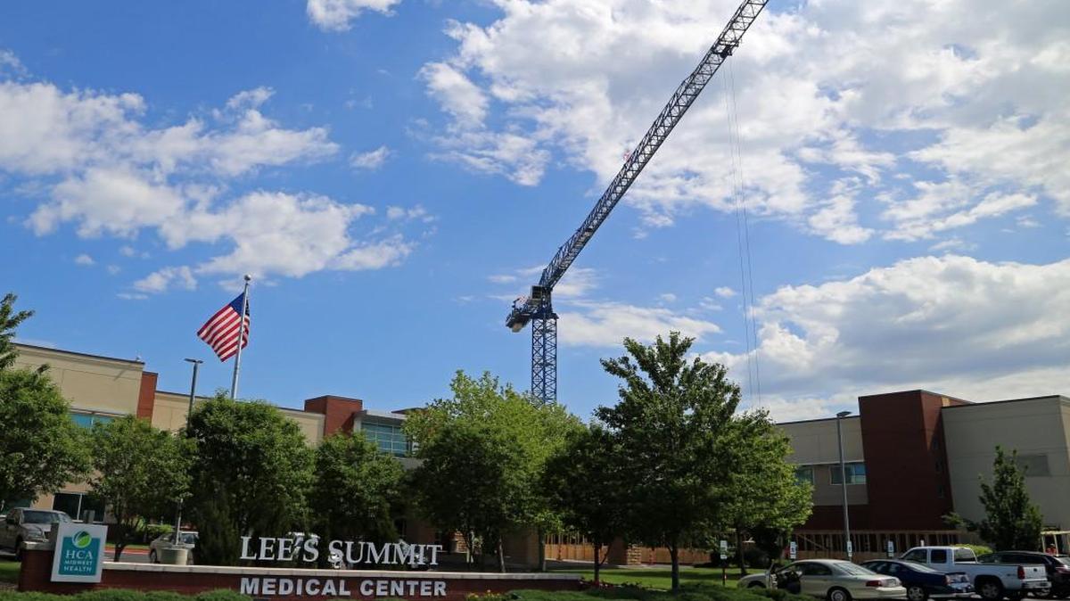 Lee’s Summit Medical Center is adding another floor.
