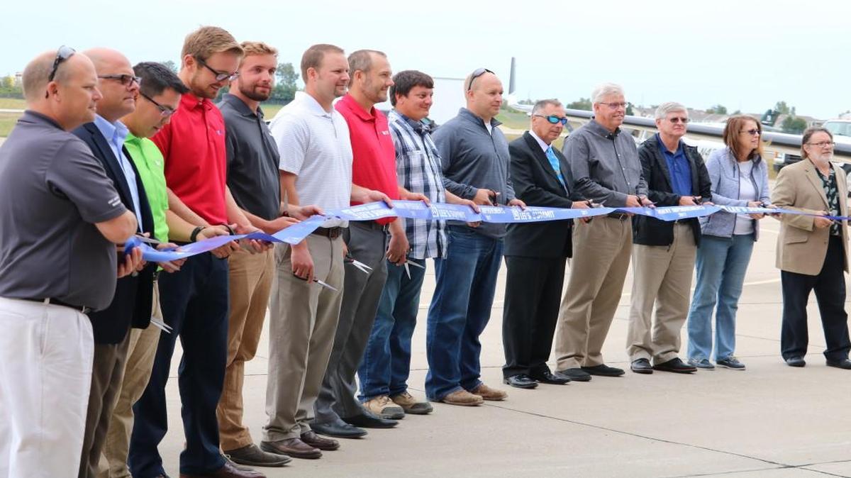 Business and community partners who collaborated to build a 5,501-foot runway at the Lee’s Summit Municipal Airport gathered Sept. 27, 2017, for a ribbon-cutting ceremony to mark the occasion.