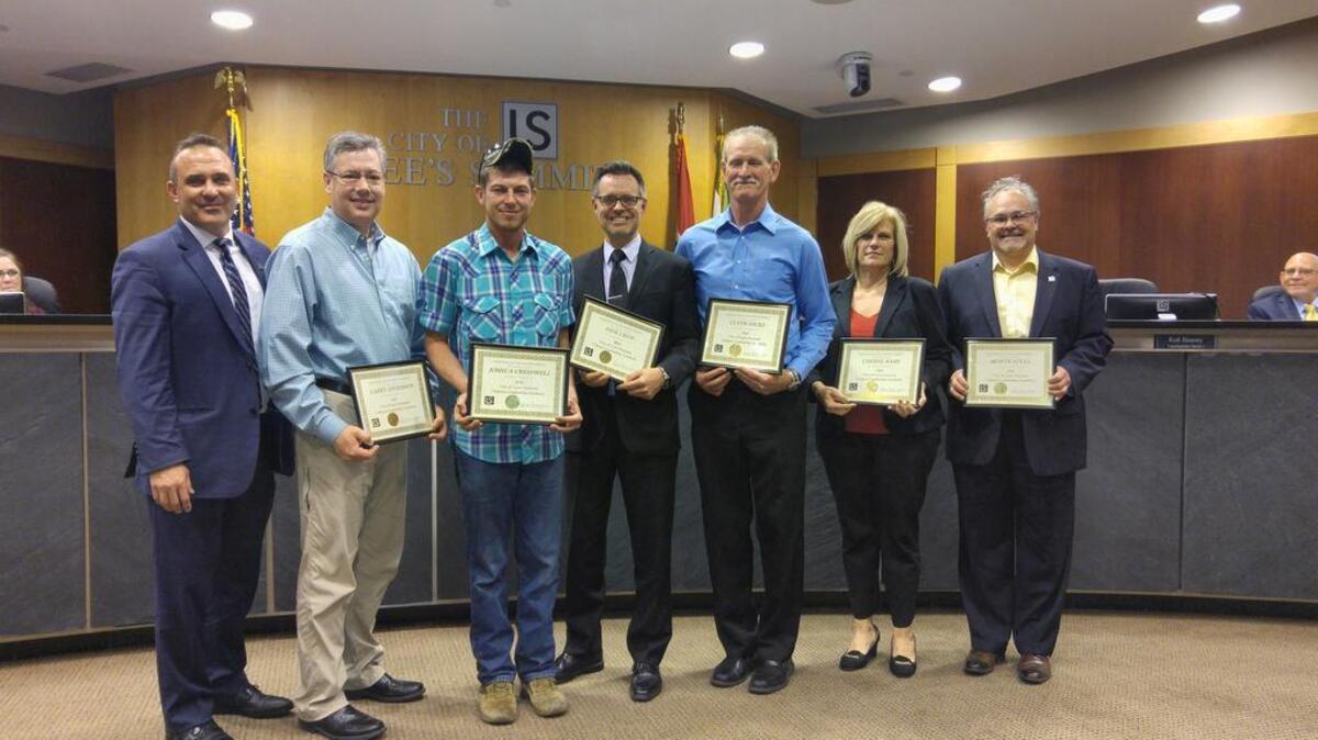 Along with Mayor Bill Baird (from left), Larry Anderson, Joshua Cresswell, Erik Crew, Clyde Hicks, Cheryl Nash and Monte Stull display their graduation certificates from the 2018 Citizen’s Leadership Academy.