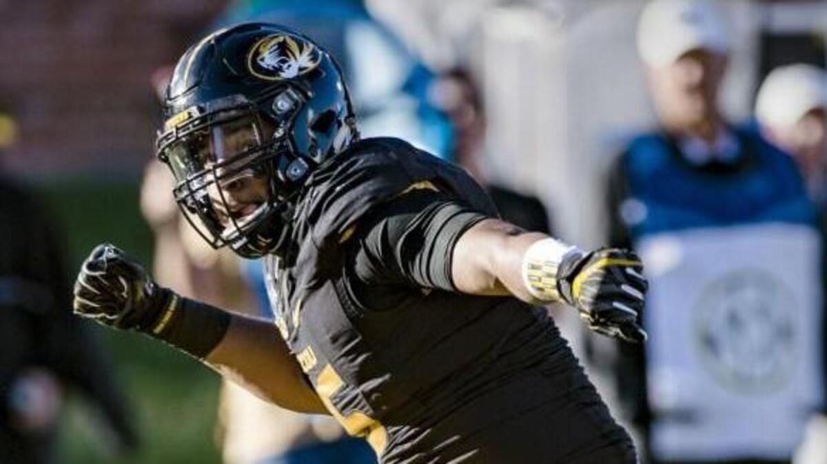 Missouri defensive end Marcell Frazier (left) celebrated a sack of Vanderbilt quarterback Kyle Shurmur during a 2016 game at Memorial Stadium in Columbia.