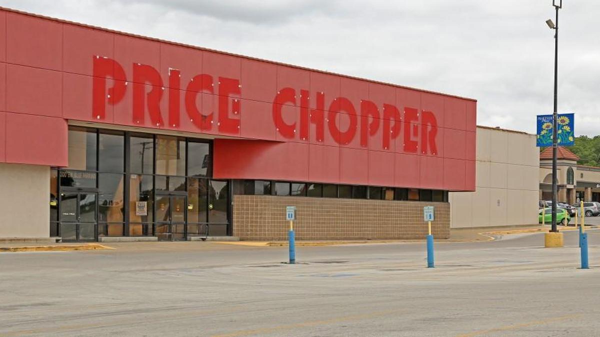 The vacant building which once held a grocery shows remnants of the former tenant in the faded facade. A developer is proposing to renovate the Pine Tree Plaza shopping center on Blue Parkway with help from a tax incentive.