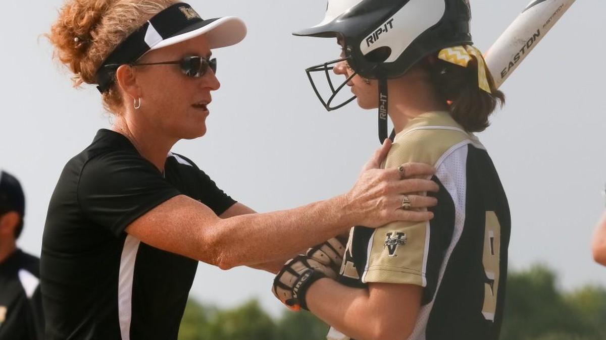 Tracy Bertoncin led Lee’s Summit to 318 victories and two state titles before stepping down as softball coach after the 2015 season.