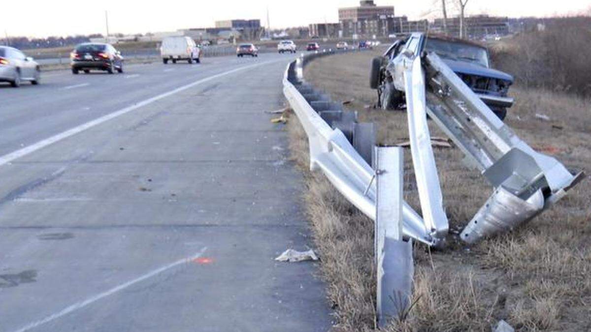 
Bradley J. Abeln of Polo, Mo., died in an accident in Clay County last January in which his Ford Bronco crashed broadside into the end of a guardrail, according to court records. Critics of the ET-Plus system of guardrails contend that design flaws make it more dangerous than the system’s predecessors. The guardrails’ manufacturer defends the product.
 
