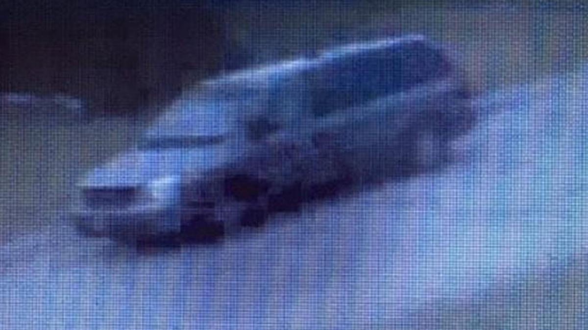The Clay County sheriff’s office on Tuesday released this photo of a van that investigators thought was used in an attempted abduction of a middle-school student in Kansas City, North. On Tuesday night, the office said that the girl had recanted her original statement and that no evidence was found to substantiate the report.