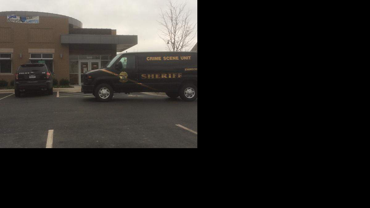 
The scene at 6900 Mission Rd. \in Prairie Village, Kan., Friday afternoon. 

