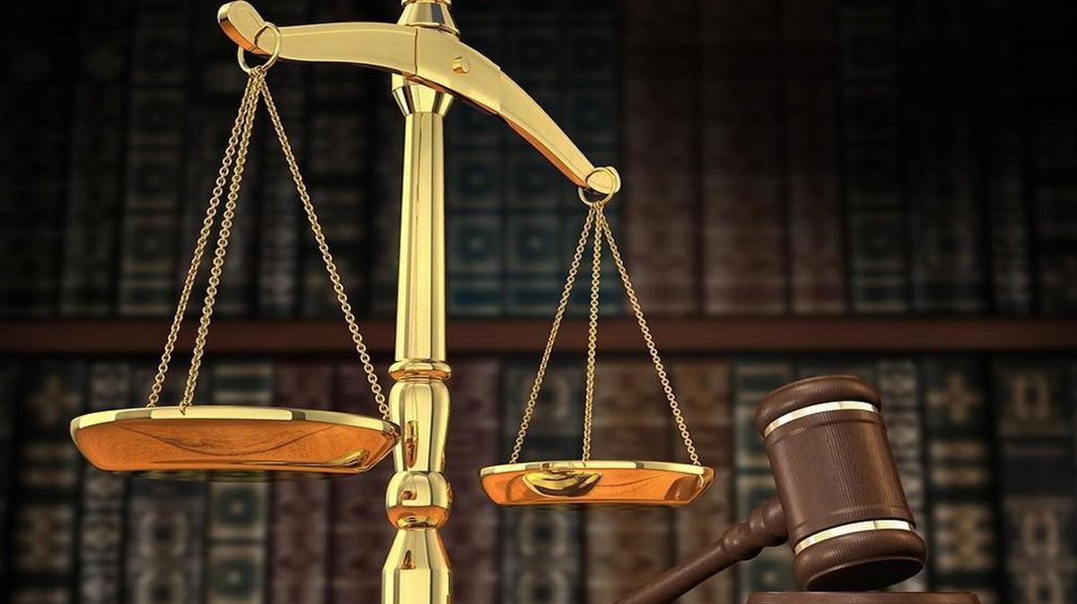 Alan B. Gallas, 64, pleaded guilty to mail fraud in U.S. District Court in Kansas City. He admitted taking about $1.2 million from St. Luke’s Health System.