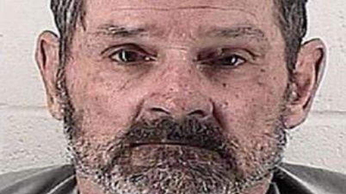 
Not acknowledging F. Glenn Miller Jr.’s repeated requests to fire his lawyers could result in a conviction being thrown out on appeal, Johnson County prosecutors say.
