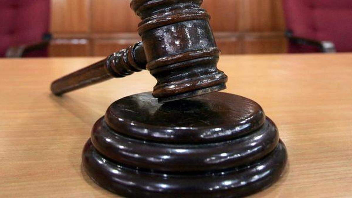 
Anthony E. Contreras faces 19 charges in six cases from multiple jurisdictions in Jackson County. He also is charged in Clay County.
