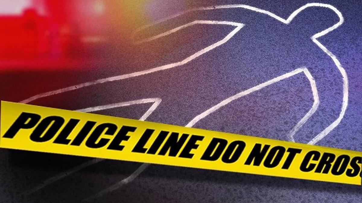 Kansas City homicide detectives are investigating the death of a man who was fatally injured late Friday afternoon near Askew and Independence avenues. He was found unconscious on the sidewalk with a traumatic injury to his torso.