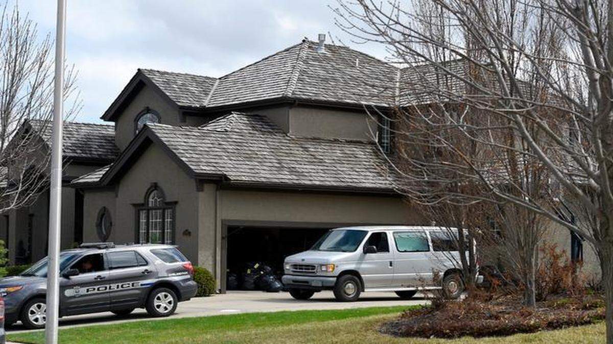 
A house in the 13700 block of Horton Drive in southern Johnson County was searched by police Thursday as part of a large-scale theft investigation.
