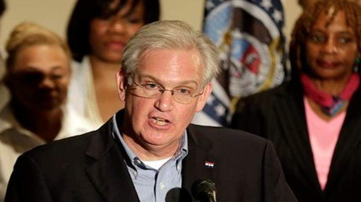 
Missouri Gov. Jay Nixon spoke at a news conference Saturday in the aftermath of a police shooting of teenager Michael Brown.
