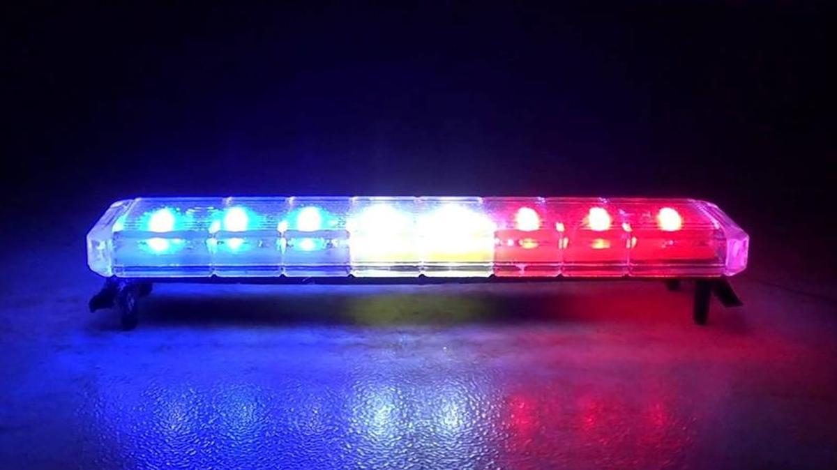 
Police were called to the Prairie Village Shopping Center in the 6900 block of Mission Road about 2:15 p.m. Friday after a woman reported that a man sprayed her in the face with a duster air can and tried to take her purse.
