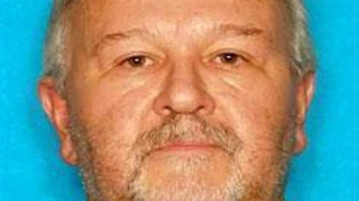
Raymond C. Vallia of Albuquerque, N.M., faces a kidnapping charge in connection with the Sunday disappearance of 13-year-old Hannah Sue Kennish of Montrose, Mo.
