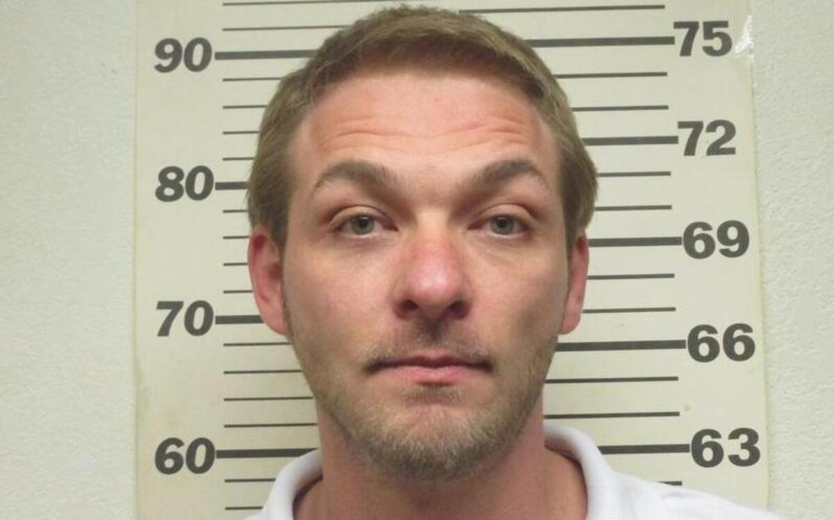 Jessep S. Carter was booked into the Benton County jail on Friday. Carter turned himself in two days after the Henry County prosecuting attorney’s office charged him with resisting a traffic stop on Sept. 10.