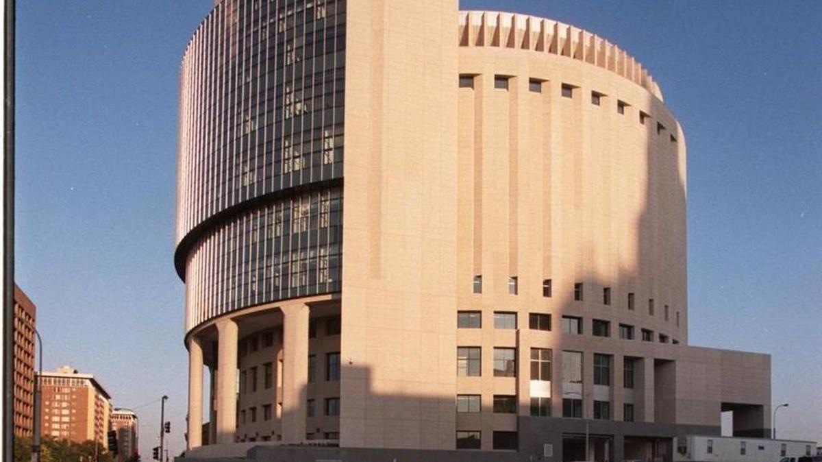 On Friday, Bruce Dewayne Jensen, 40, of Kansas City pleaded guilty to mailing his latest batch of letters threatening to kill three federal judges in Kansas City.