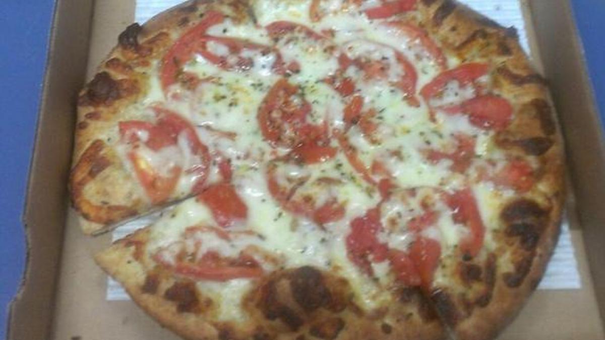 A gunman dressed in black clothing and wearing a black ski mask stole cash from a 52-year-old pizza delivery driver about 1 a.m. Sunday in the 9700 block of Lydia Avenue in Kansas City.