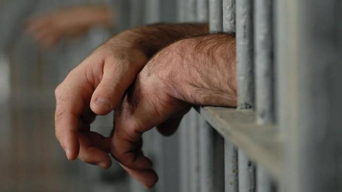 Following a riot by inmates last week at the Johnson County, Mo., jail, the sheriff there is defending the security of his facility.