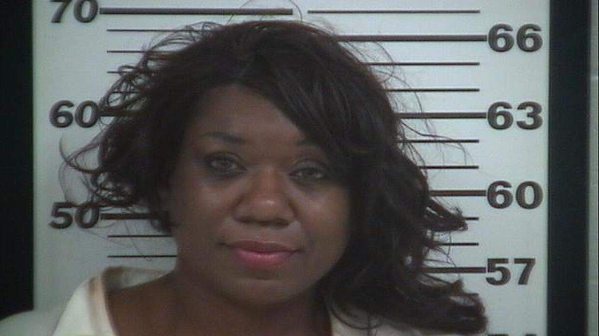 
Aretha McAdoo is accused of child endangerment after her granddaughter allegedly drank an unattended glass of wine while in McAdoo’s care, sending the child to the hospital.
