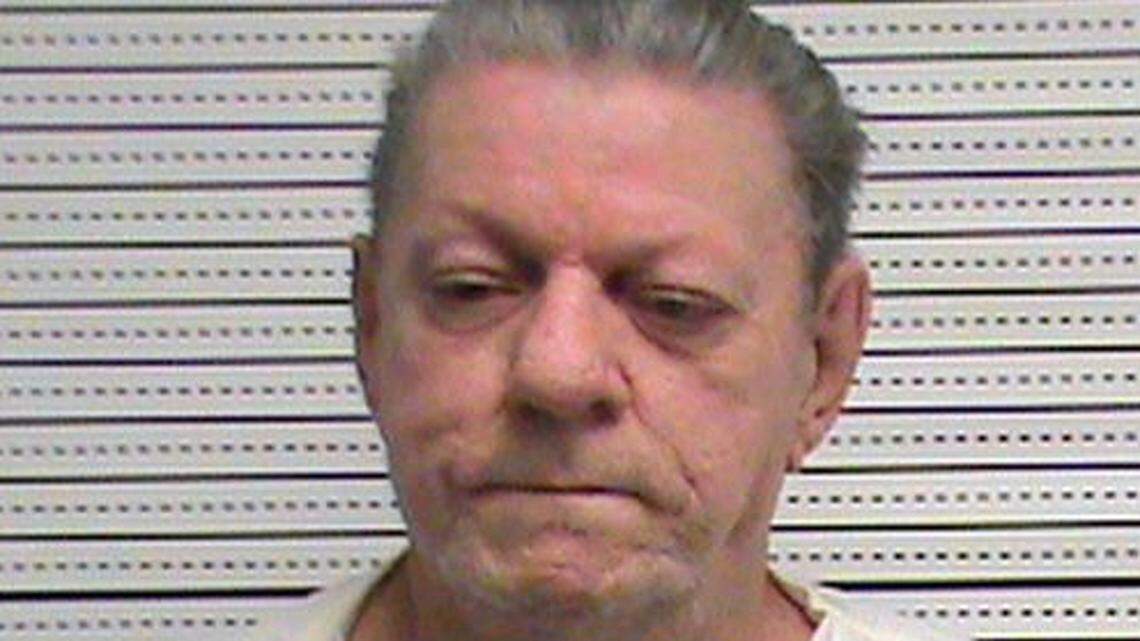 
Cecil Clayton was executed Tuesday for the 1996 killing of Christopher Castetter, a deputy sheriff in Barry County, Mo.
